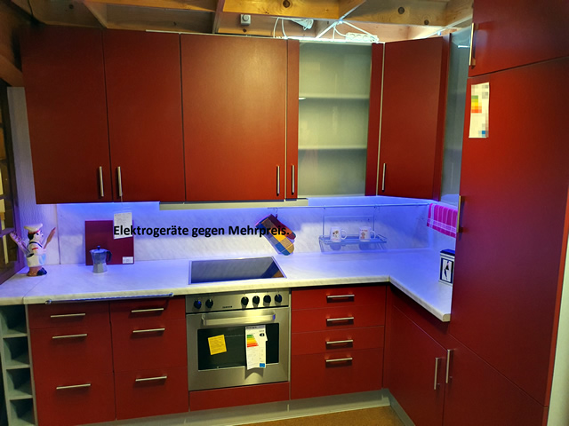 Küchenzeile in Burgund Rot matt - ohne E-Geräte